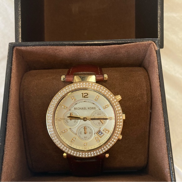 NIB - MICHAEL KORS Watch Gold tone, Brown Leather Strap with Crystals - Picture 6 of 9